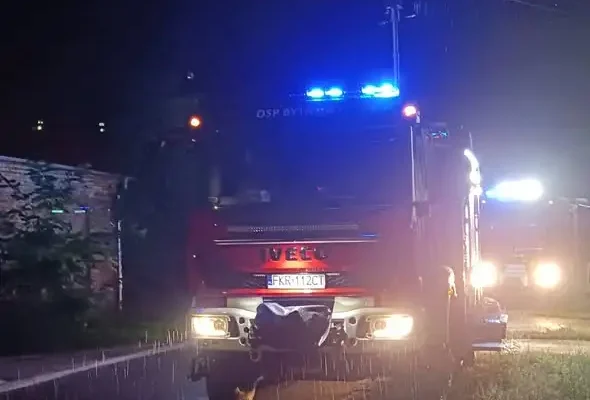 Pożar sadzy w Bytnicy – strażacy interweniowali w przewodzie kominowym