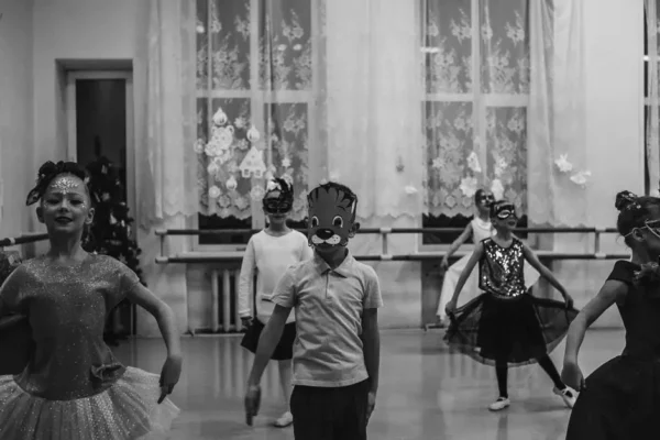 AMOK zawitał do Zespołu Szkół Ogólnokształcących w Gubinie – performance, który poruszył uczniów