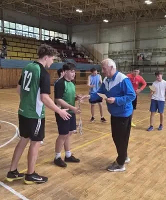 Uczniowie z Krosna Odrzańskiego z medalami w badmintonie powiatowym