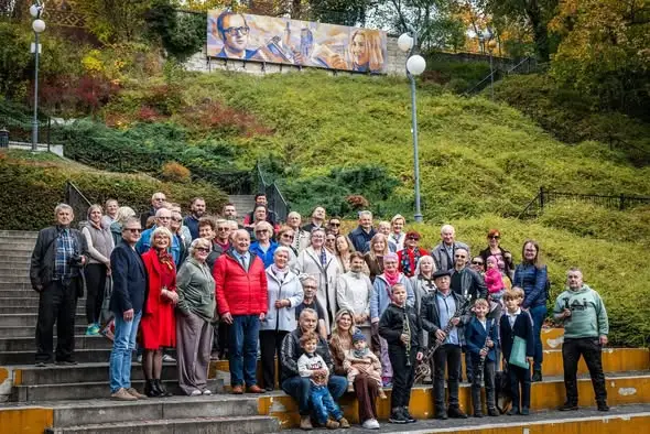 Mural z „Kaśką” Janiną Izdebską odsłonięty w gubińskim amfiteatrze