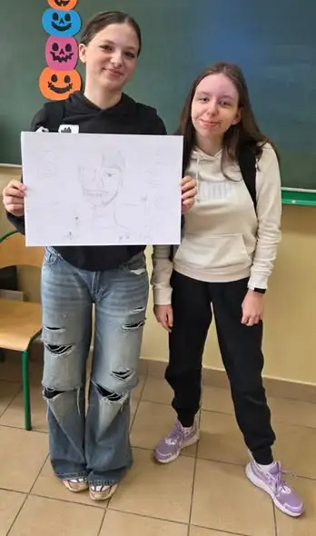Bezpieczeństwo na drodze: pogadanka i plakaty w klasie 8B w Gubinie