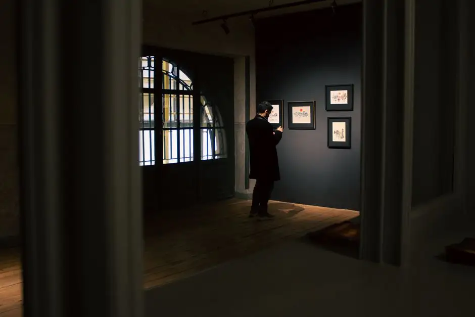Beksiński nie tylko malarz. W Gubinie wystawa fotografii i fotomontażu
